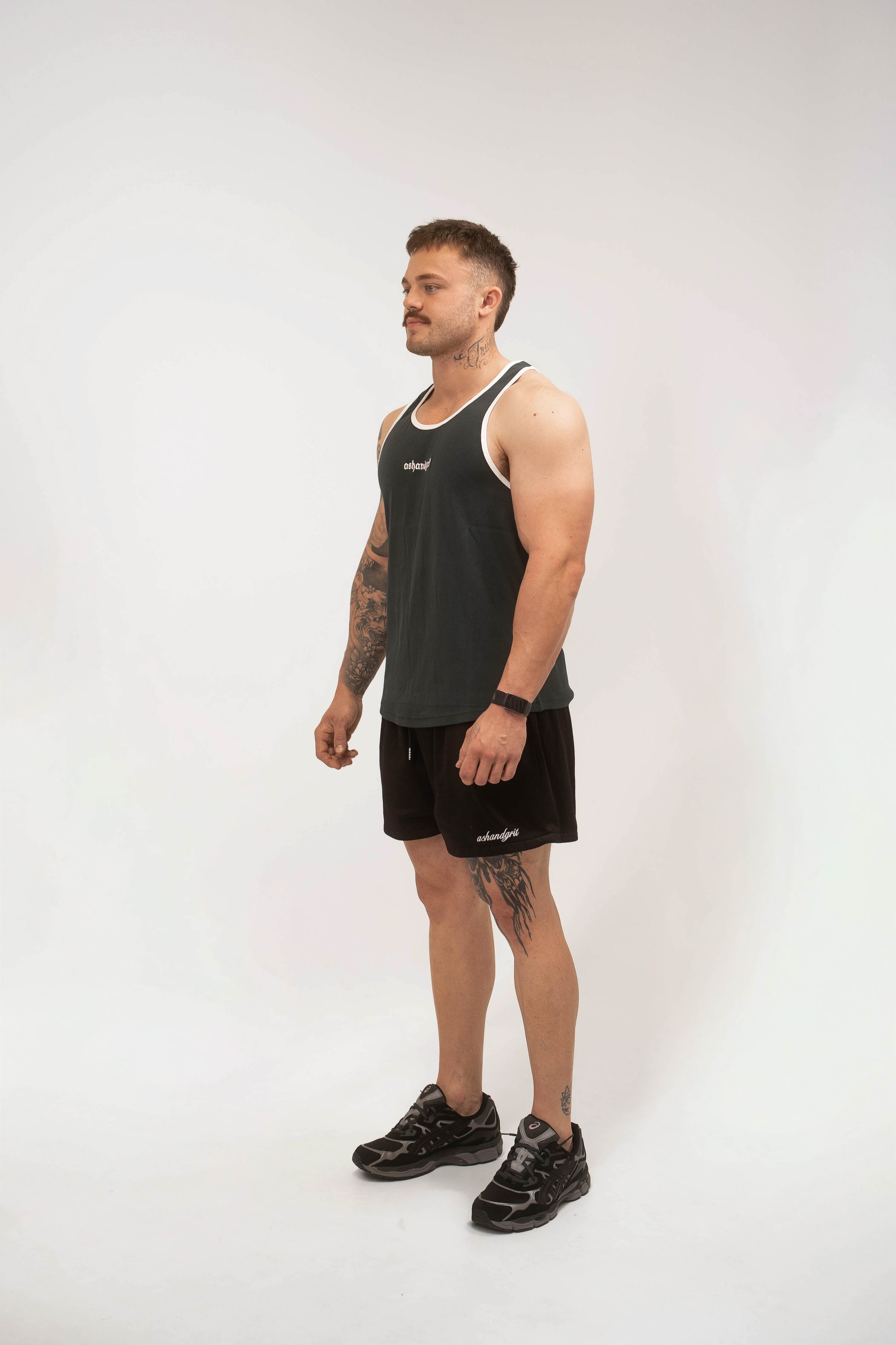 Essential Piped Stringer