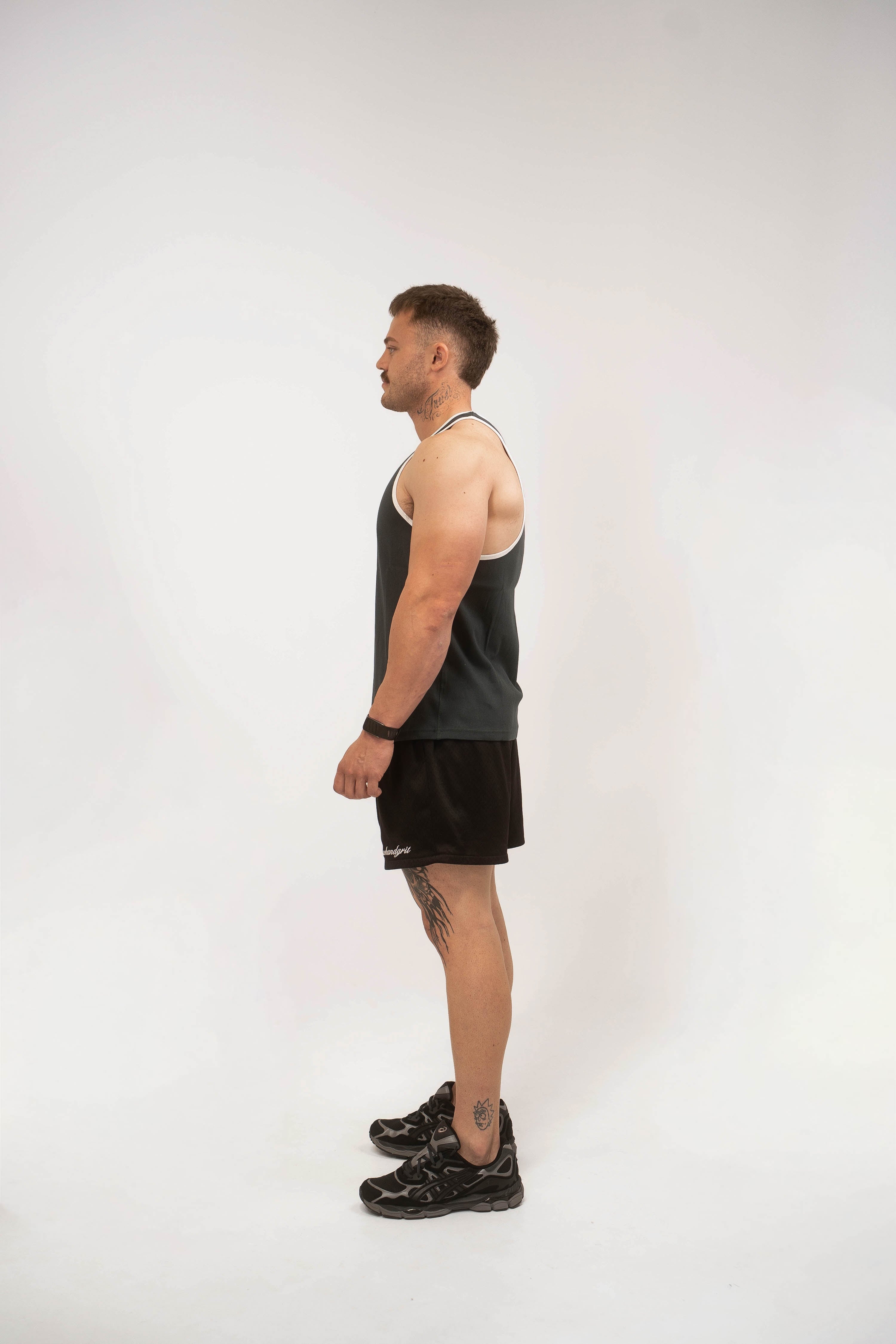 Essential Piped Stringer